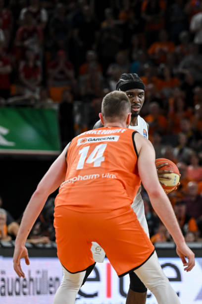 更是在转会 更是在转会